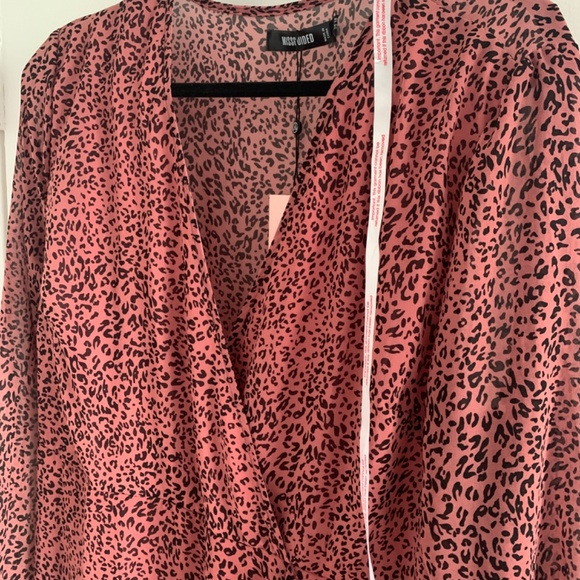 Pink Print Super Flattering Wrap Dress NWT NEVER BEEN WORN Plus Size Women’s - Picture 2 of 4